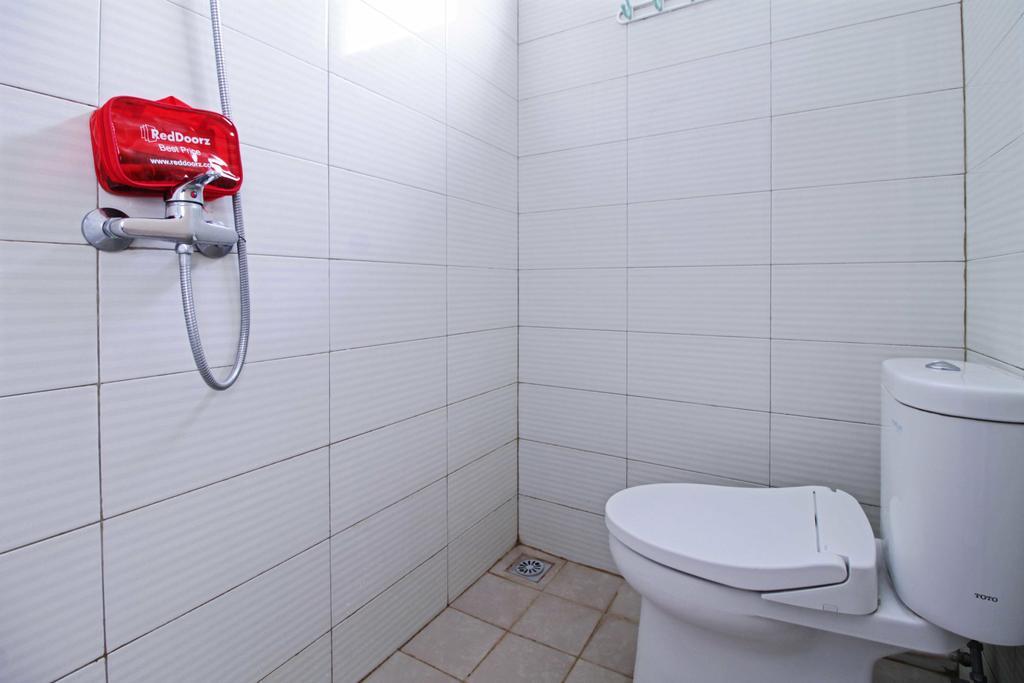 Reddoorz @ Karet Pedurenan 2 Yakarta Exterior foto