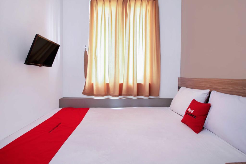 Reddoorz @ Karet Pedurenan 2 Yakarta Exterior foto